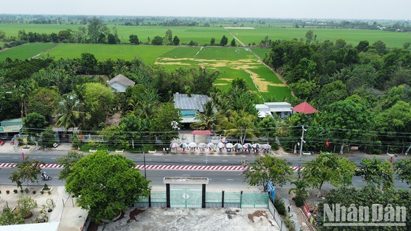 khu-vuc-nha-dan-ngoi-nha-o-giua-anh-bi-thu-hoi-dat-lam-duong-dan-cao-toc-chau-doc-can-tho-soc-trang-doan-nut-giao-cau-vuot-duong-tinh-943-huyen-thoai-son-tinh-an-giang-pld-1683794858.jpg