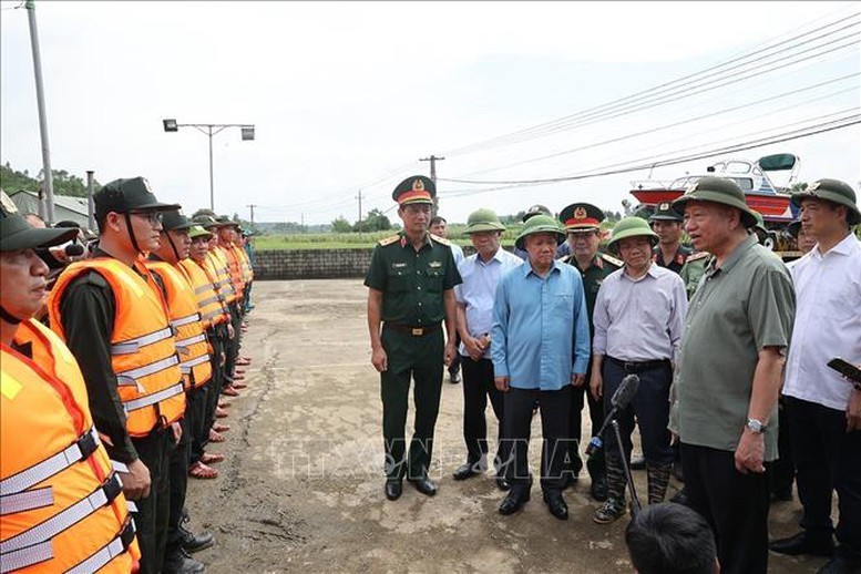 tong-bi-thu-chu-tich-nuoc-dong-vien-luc-luong-lam-nhiem-vu-cung-co-khac-phuc-su-co-mot-so-diem-xung-yeu-o-de-song-lo-pld-1726197010.jpg