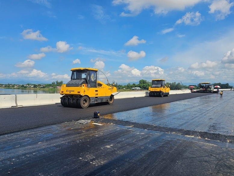 Cao tốc Bắc - Nam phía Đông sắp thông xe thêm 108km