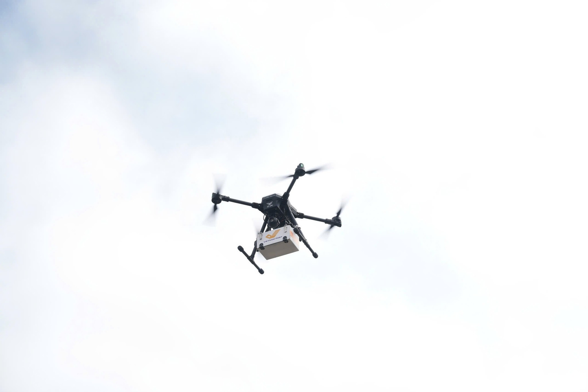 ung-dung-uav-trong-phat-trien-kinh-te-tam-thap-1782354952.jpg