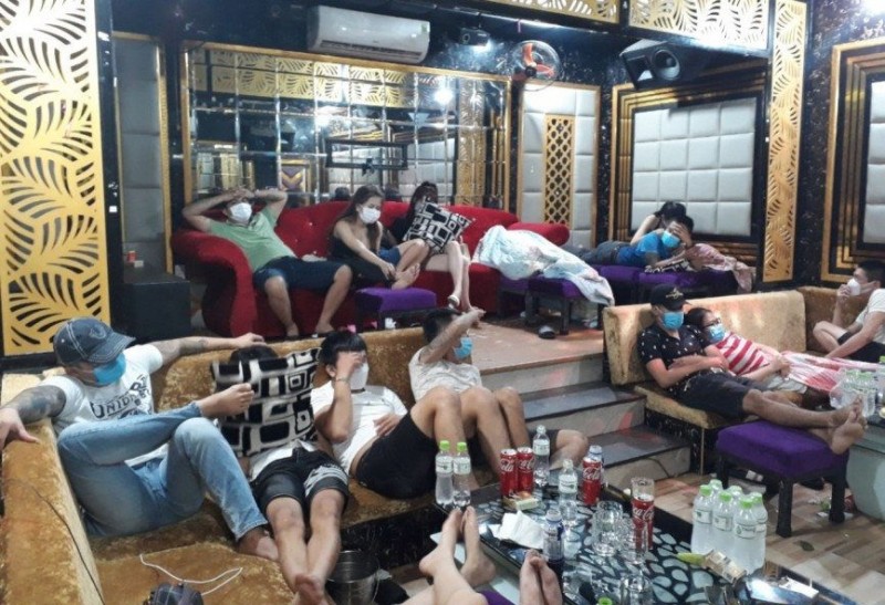 Quảng Nam: Phát hiện 53 người phê ma túy trong quán karaoke