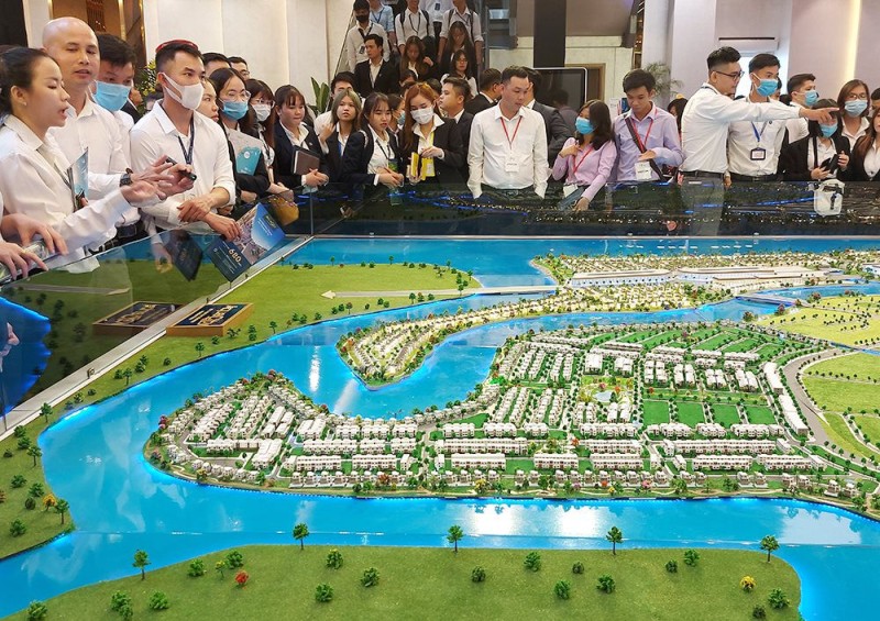 Thị trường bất động sản 2021: Sẽ phục hồi vào cuối năm?