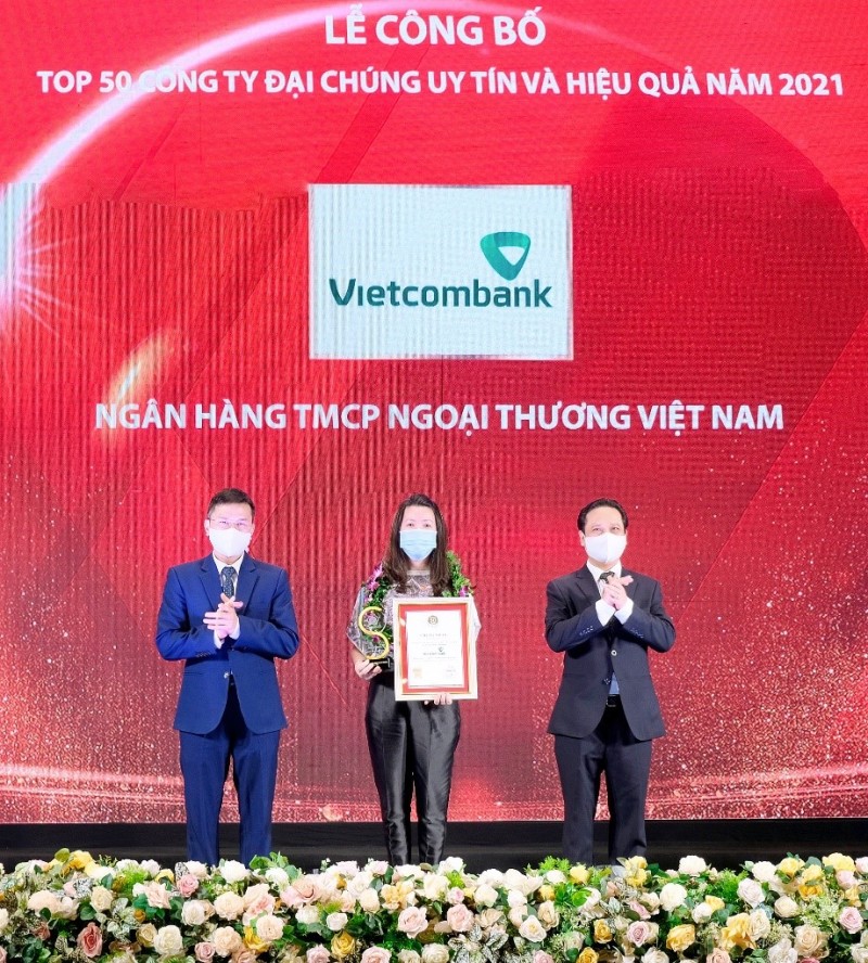 Vietcombank tiếp tục dẫn đầu bảng xếp hạng Top 10 ngân hàng thương mại uy tín năm 2021