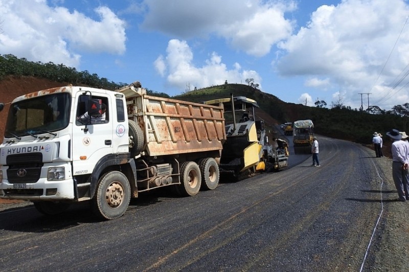 Kon Tum: Quyết tâm đưa Dự án nâng cấp các đoạn xung yếu trên Quốc lộ 24 kịp tiến độ