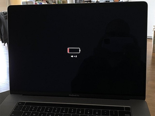 MacBook gặp lỗi hao pin nhanh ở chế độ 'ngủ'