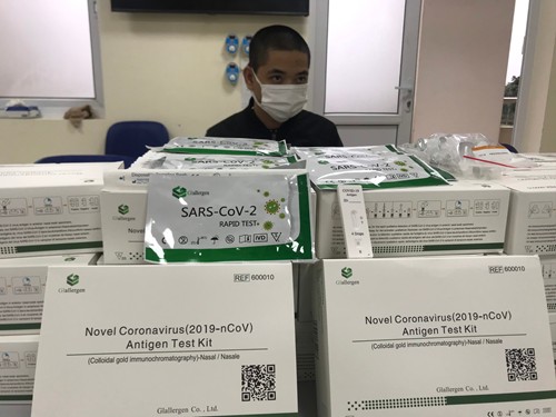 Liên tiếp bắt giữ các đối tượng kinh doanh kit test nhanh Covid-19 nhập lậu tại Bắc Từ Liêm