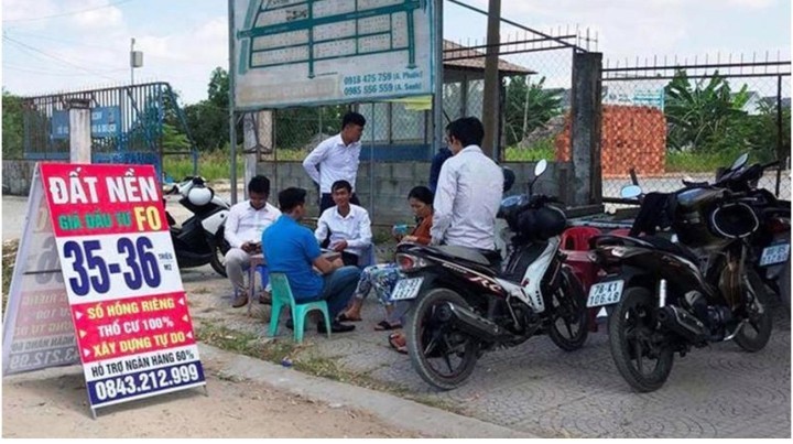 Khắp nơi sốt đất: Một xã hội lười sáng tạo, sản xuất sẽ phải trả giá đắt