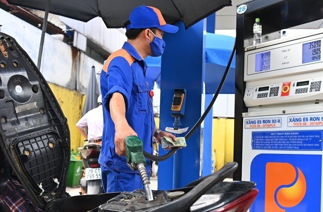 24 doanh nghiệp kinh doanh xăng dầu có dấu hiệu vi phạm