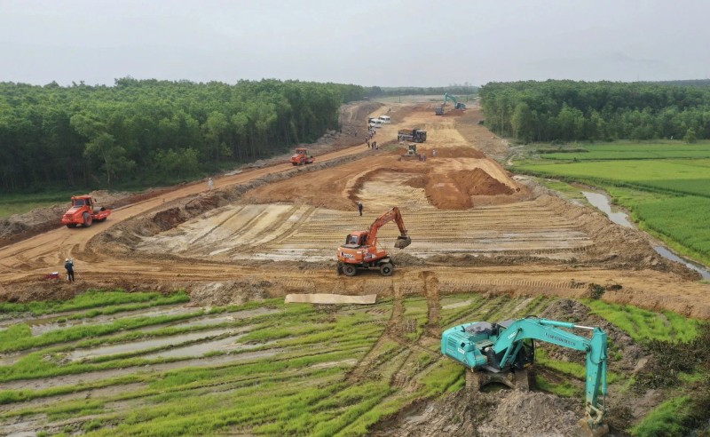 Điều chỉnh chủ trương chuyển mục đích sử dụng đất Dự án cao tốc Bắc - Nam phía Đông