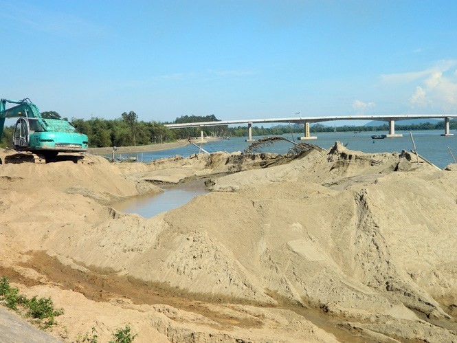 Lập Hội đồng thẩm định Quy hoạch thăm dò, khai thác, khoáng sản làm vật liệu xây dựng