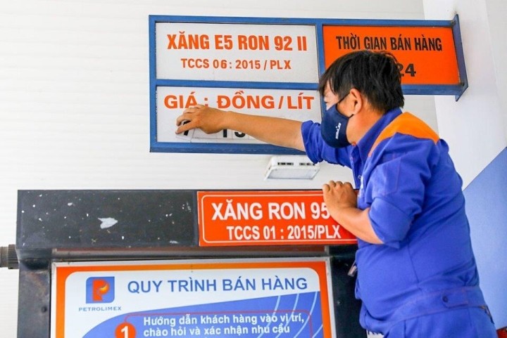 Giá xăng sẽ giảm bao nhiêu nếu được giảm 3 loại thuế?