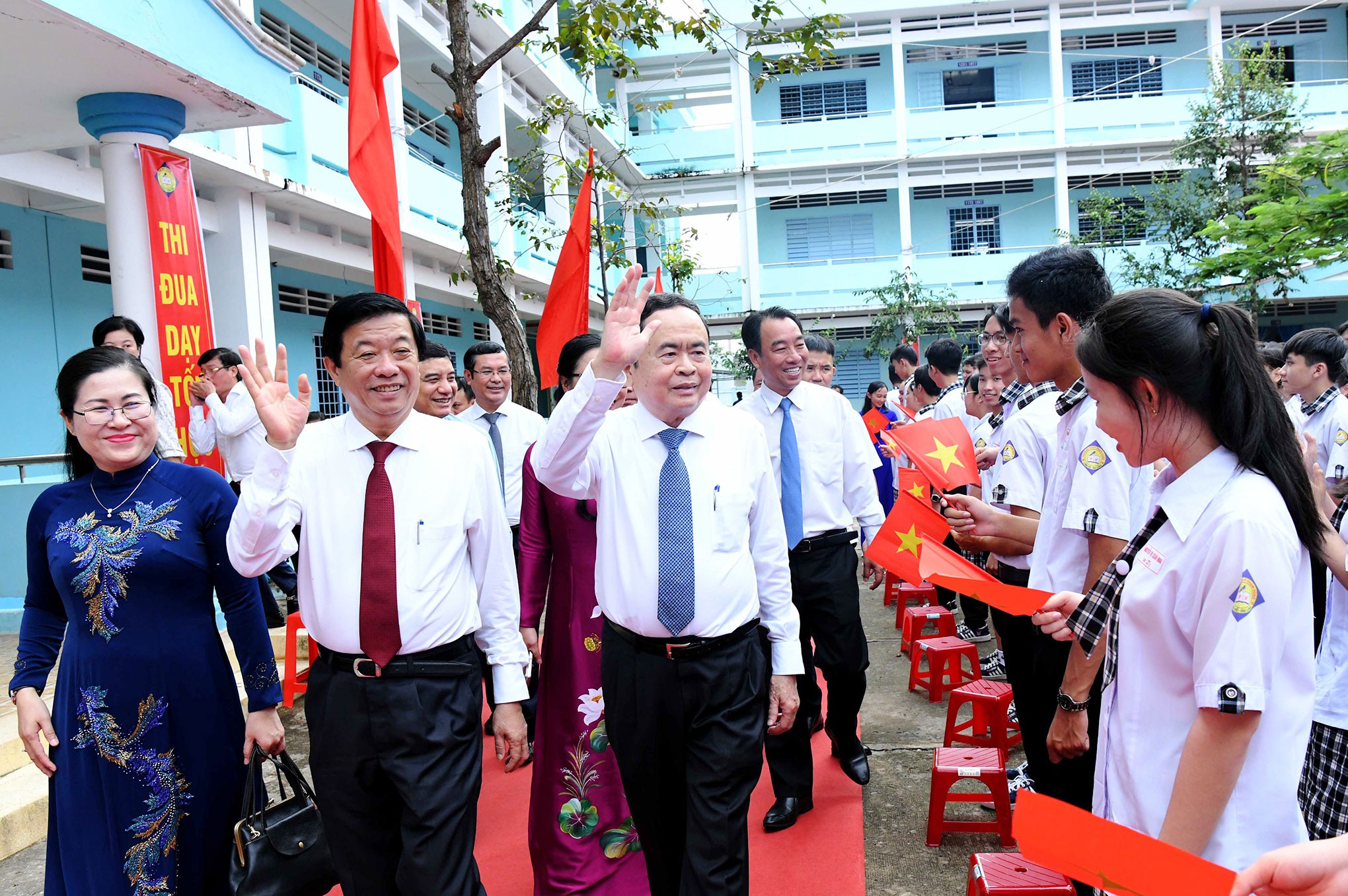 Chủ tịch Quốc hội: Ngành giáo dục Vĩnh Long là điểm sáng của vùng ĐBSCL nói riêng, cả nước nói chung