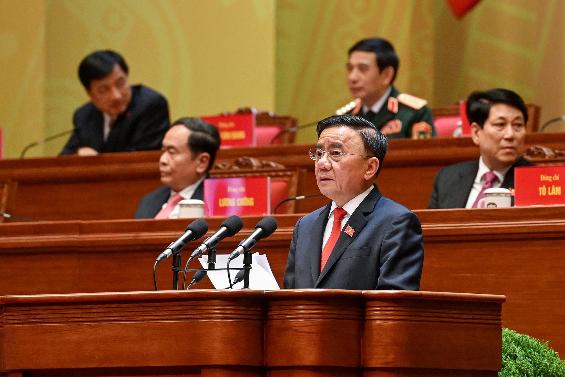 Ban Bí thư Ban Chấp hành Trung ương khóa XIV