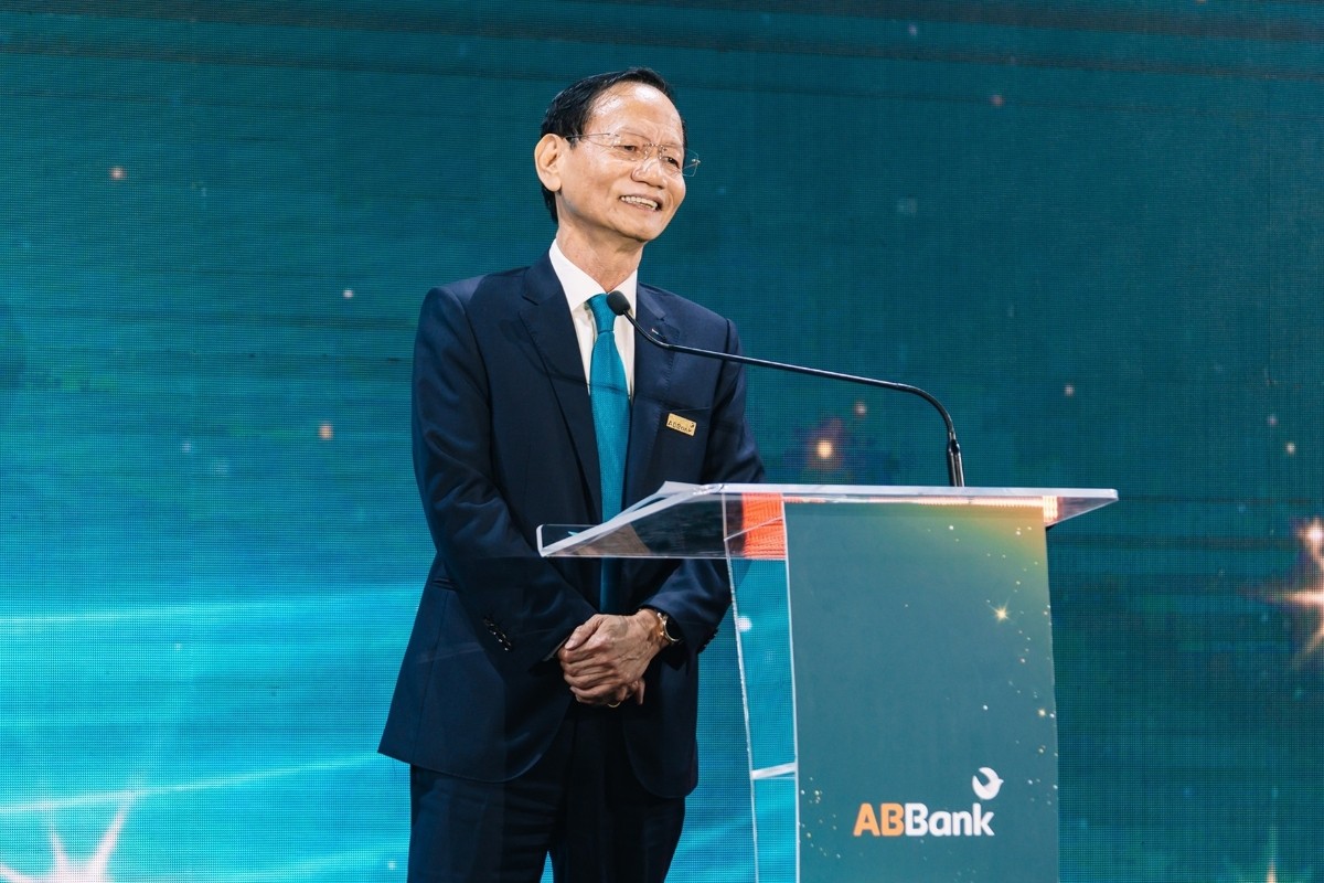 Hé lộ lý do ông Vũ Văn Tiền quay trở lại làm Chủ tịch ABBank