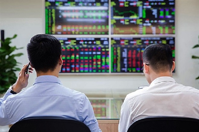 VN-Index lên mức 1.216,1 điểm, cao nhất lịch sử 20 năm