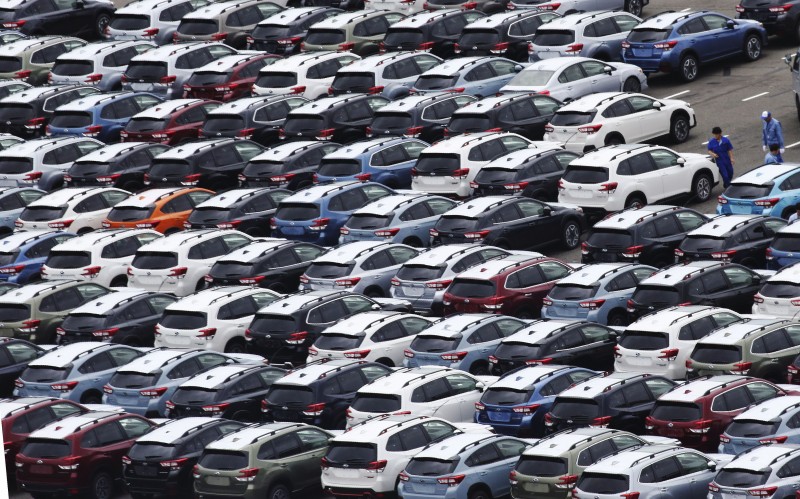 Bộ Tài chính không đồng ý đề xuất giảm 50% lệ phí trước bạ cho ô tô đăng ký mới