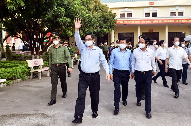 Thủ tướng vào tâm dịch Bắc Giang, kiểm tra, động viên lực lượng tuyến đầu