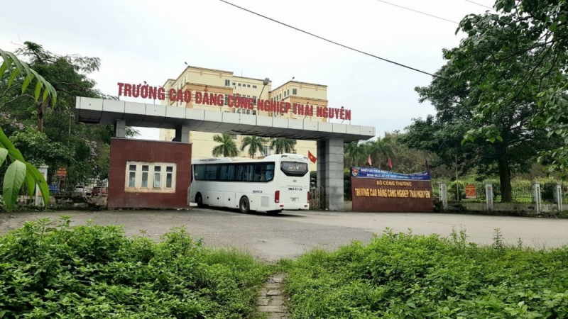 Trường Cao đẳng Công nghiệp Thái Nguyên: Khi nào sinh viên được trả lại không gian trường?