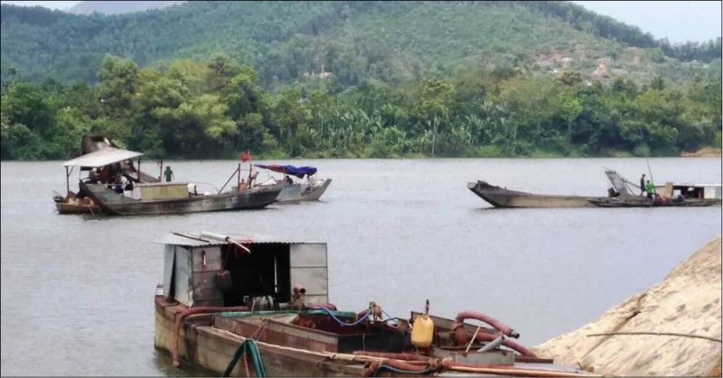 Cấp phép và quản lý giấy phép khai thác cát thiếu chặt chẽ tại Thừa Thiên Huế