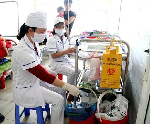 Hạn chế sản phẩm nhựa sử dụng một lần trong cơ sở y tế