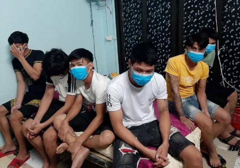 Nghệ An: Phạt cả chủ và khách hát karaoke giữa mùa dịch 125 triệu đồng