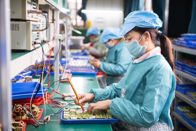 Thủ tướng yêu cầu 10 Bộ rà soát pháp luật tháo gỡ khó khăn cho đầu tư, kinh doanh
