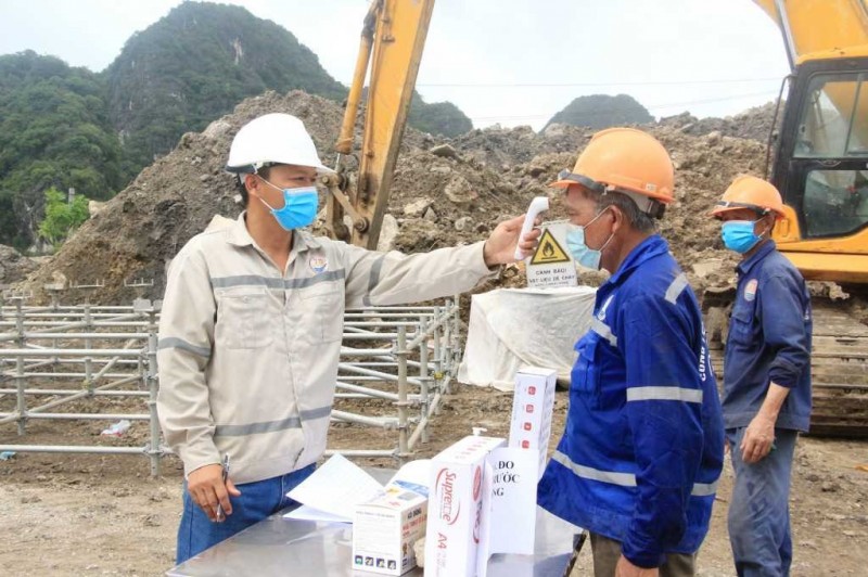 Hà Nội ban hành yêu cầu mới về phòng, chống dịch COVID-19 tại các công trường xây dựng