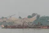 Xử phạt gần 200 triệu đồng đối với cát tặc ‘’móc ruột” lòng sông ở Phú Thọ
