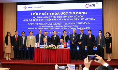 Ký kết khoản vay 1.900 tỷ đồng cho Dự án Nhà máy Thủy điện Hòa Bình mở rộng
