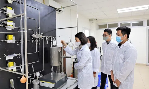 Công nghệ xúc tác mới: Xử lý hiệu quả khí thải nhà máy công nghiệp nhỏ