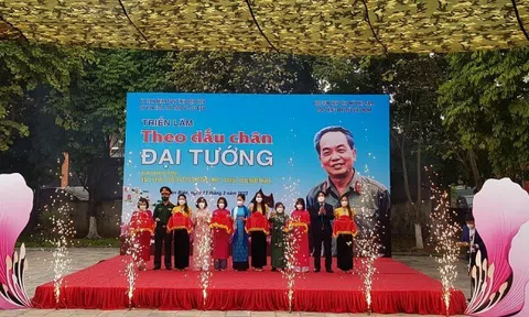 Lễ hội Hoa Ban: Triển lãm ‘Theo dấu chân Đại tướng”