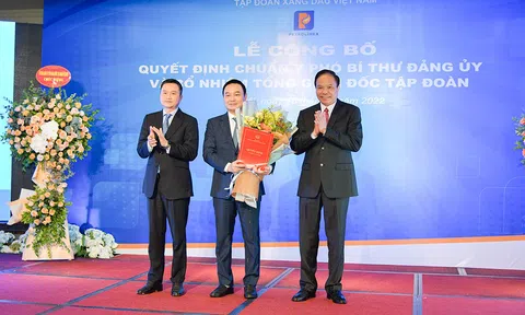 Công bố quyết định chuẩn y Phó Bí thư Đảng ủy và bổ nhiệm Tổng giám đốc Petrolimex