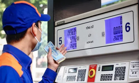 Cân nhắc bỏ thuế bảo vệ môi trường giúp giá xăng dầu hạ nhiệt