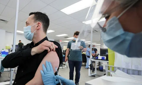 Nhiều nước bắt đầu tiêm vaccine để ngăn chặn bệnh đậu khỉ