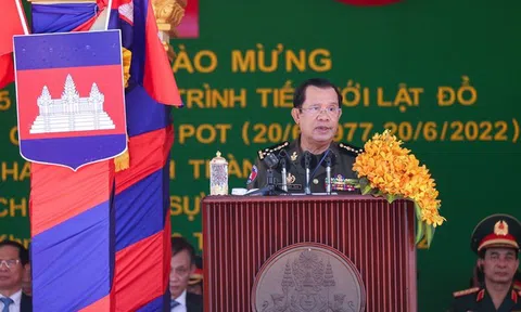 Thủ tướng Hun Sen: Dù chỉ có 1% hy vọng, tôi vẫn phải sang Việt Nam tìm đường cứu nước