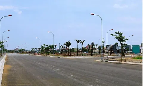 Kém thanh khoản, bất động sản vùng xa sẽ cắt lỗ đến 30%