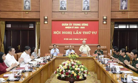 Thực hiện nghiêm chế độ trực sẵn sàng chiến đấu; quản lý chặt chẽ vùng trời, vùng biển, biên giới, nội địa và các địa bàn chiến lược, trọng điểm