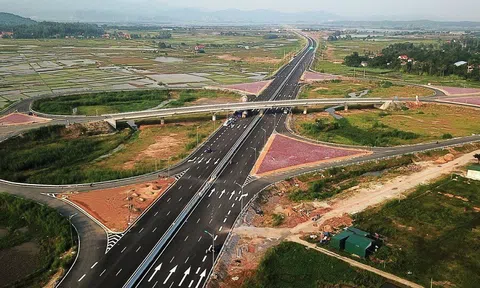 Phó Thủ tướng chỉ đạo gấp rút triển khai 3 dự án cao tốc hơn 84.000 tỷ đồng