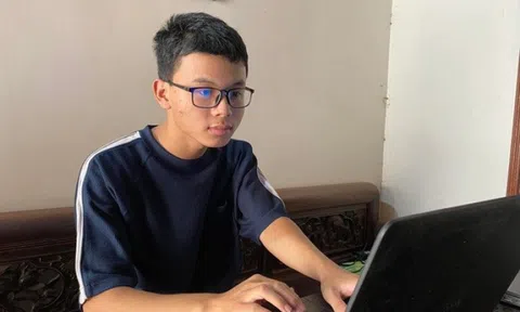 Đã tìm ra nam sinh không dùng điện thoại đạt điểm tuyệt đối khối A toàn quốc kì thi THPTQG 2022