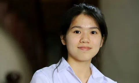 Nữ sinh có điểm thi cao nhất khối A1 ở Hà Tĩnh: Vừa học vừa chơi, nói không với Facebook
