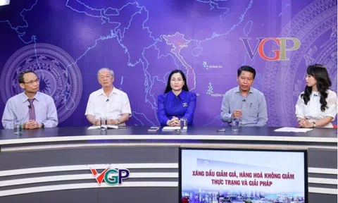 Giải pháp để 'xăng giảm, giá hàng hoá cũng giảm theo'