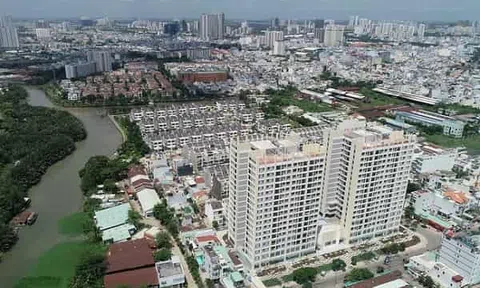 Chung cư bị thấm tường nhưng chủ đầu tư không chịu khắc phục, Sở Xây dựng TP.HCM nói gì?