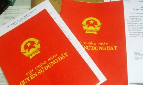 Hỏi về việc Giấy chứng nhận đã ký nhưng chưa trao được cho người sử dụng đất