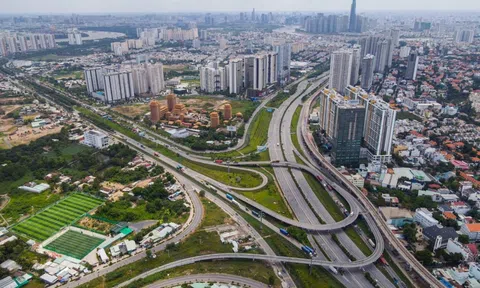 Đòn bẩy tài chính của nhóm doanh nghiệp bất động sản tăng