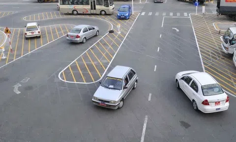 Hà Nội yêu cầu không tùy tiện tăng giá sát hạch lái xe