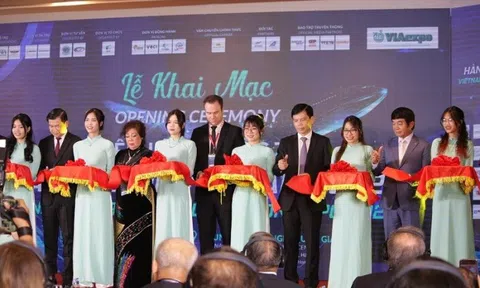 Khai mạc Triển lãm quốc tế Hàng không Việt Nam 2022
