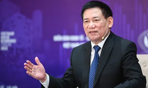 Chỉ một quyết định hành chính có thể mất hàng trăm, hàng nghìn tỷ