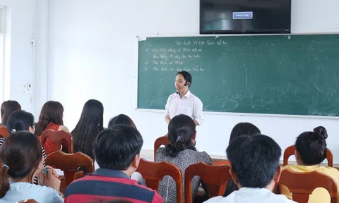 Giáo viên phải có chứng chỉ bồi dưỡng theo từng hạng chức danh nghề nghiệp