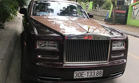 Rolls-Royce Phantom "thửa riêng" cho ông Trịnh Văn Quyết bị ngân hàng OCB chuẩn bị đấu giá từ 28 tỷ đồng