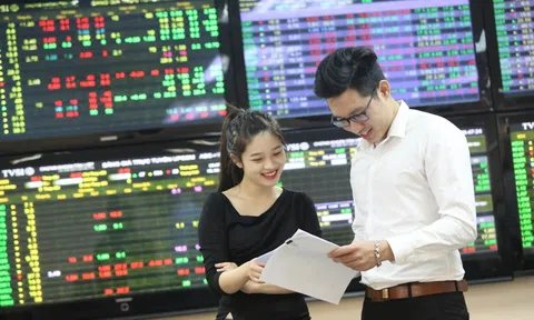 Đầu tư trên TTCK: “Đừng bỏ lỡ cơ hội đầu tư trong dài hạn”